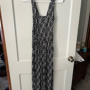 Uniti Casual Black and White Geometric Jumpsuit